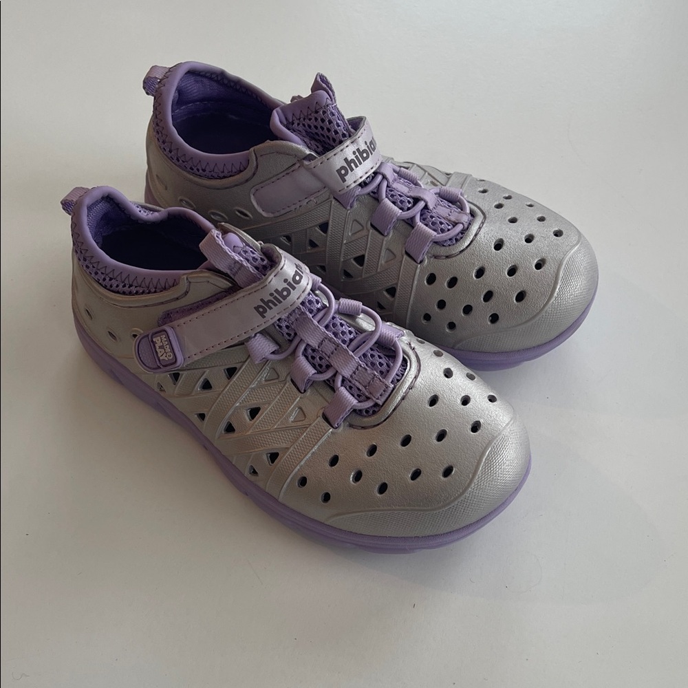 Stride Rite made to play phibian water shoes,metallic silver and purple
